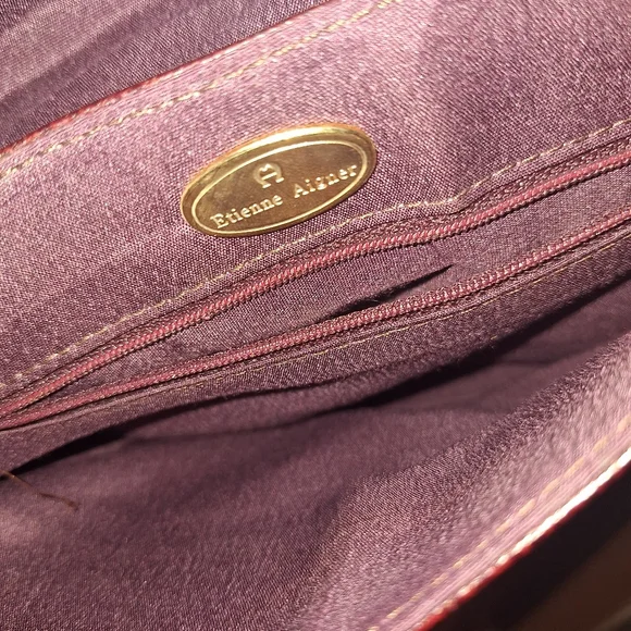 Vintage Aigner Elegant Burgundy Leather Crossbody Bag - Picture 6 of 11